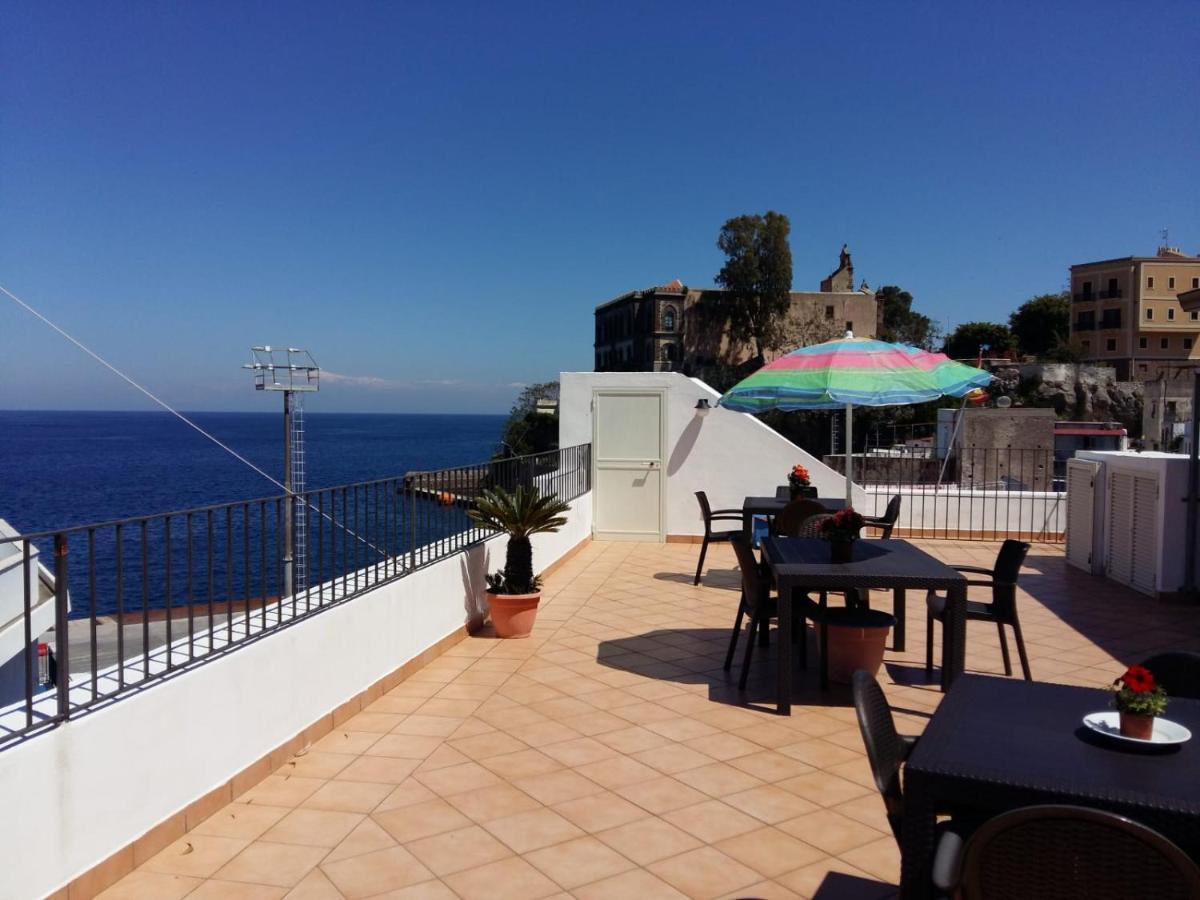 Lipari Centro Storico Flat 7 Min From Port Apartment Bagian luar foto